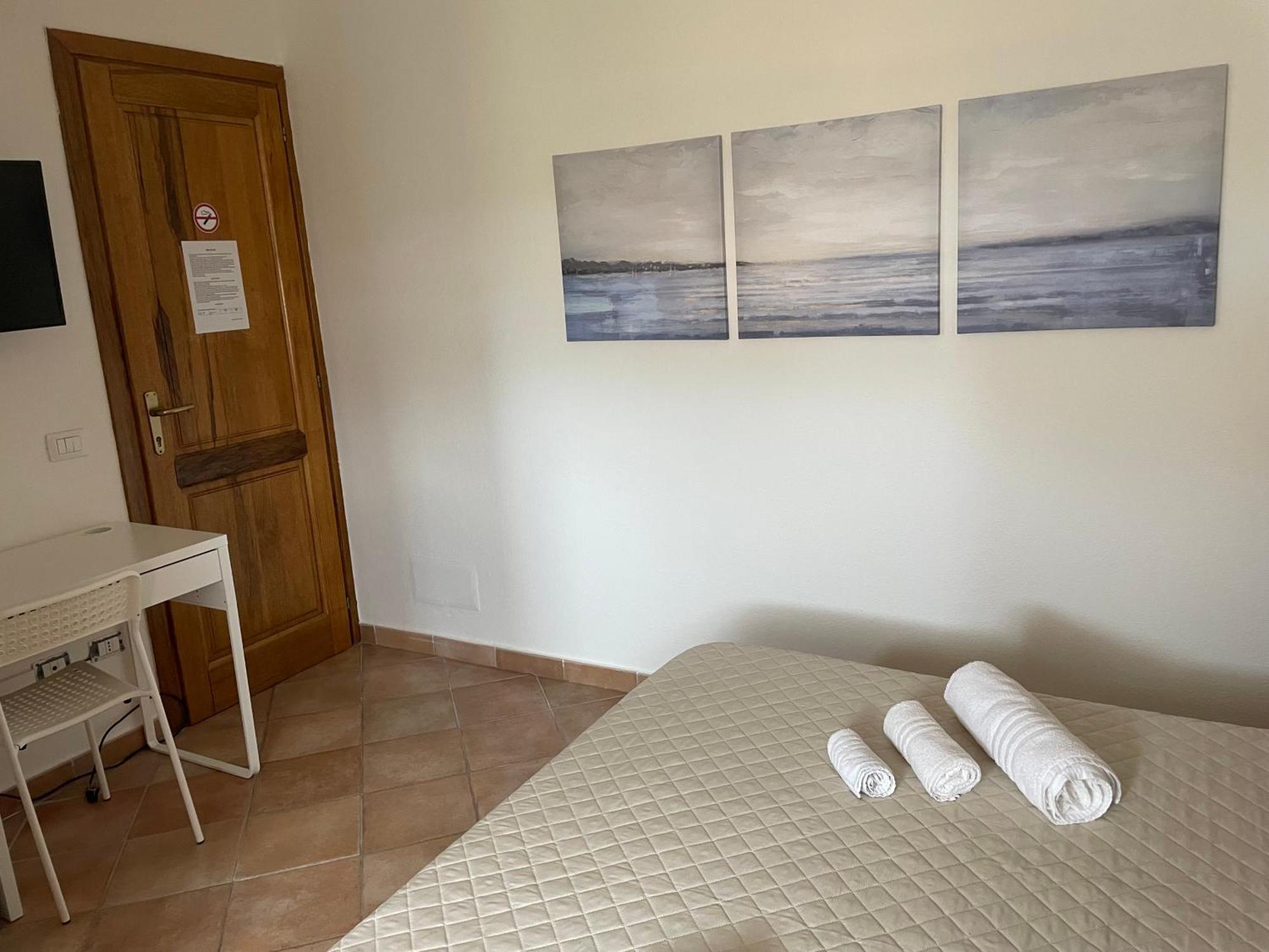 B&B Da Tizy San Teodoro  Exteriör bild