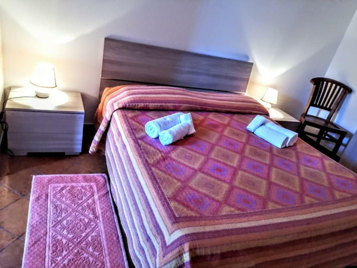 B&B Da Tizy San Teodoro  Exteriör bild